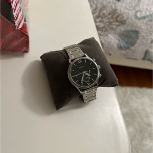 Men’s Fossil silver 22mm 5ATM all stainless steal watch